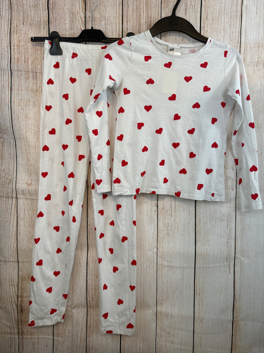 H&M zweiteiliger langer Schlafanzug Weiß m. kleinen roten Herzen Gr. 134/140