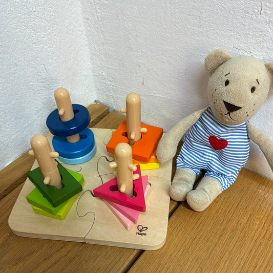 Babyspielzeug: Holz Steckerspiel von Hape